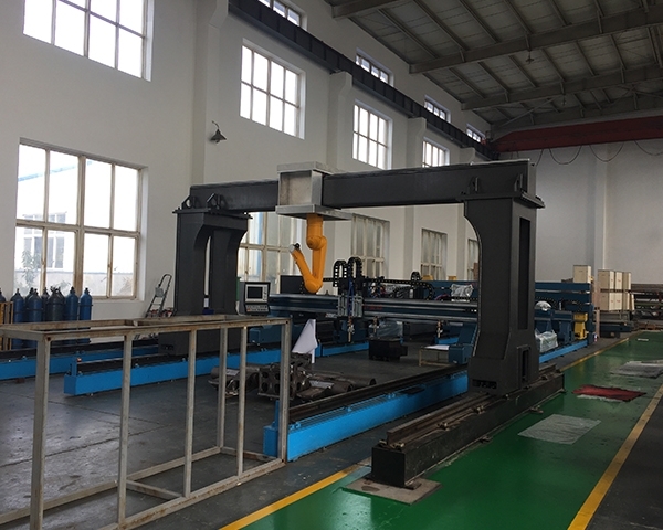 大连专机如何挑选适合小工厂的?